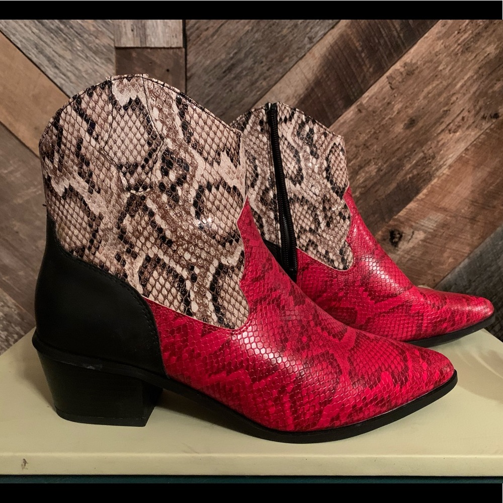 BRAND NEW Red Snakeskin Boots 🐍